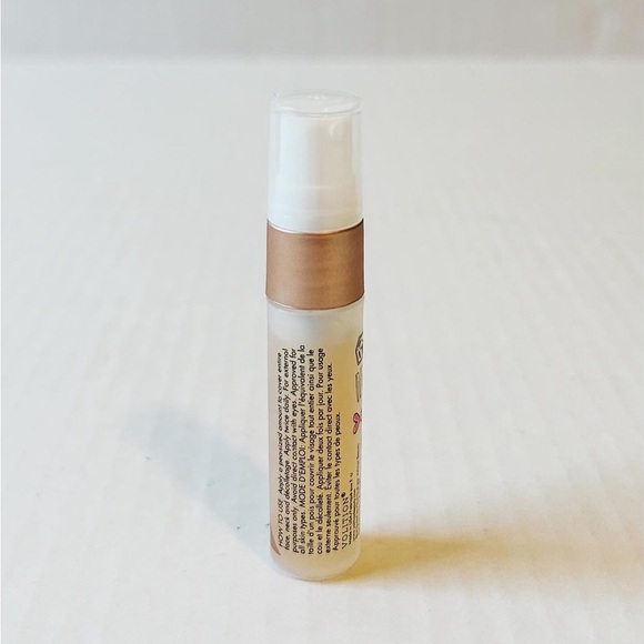 ⭐️5 For 25⭐️ Volition Beauty Strawberry-C Brightening Serum Travel Size - Picture 3 of 10